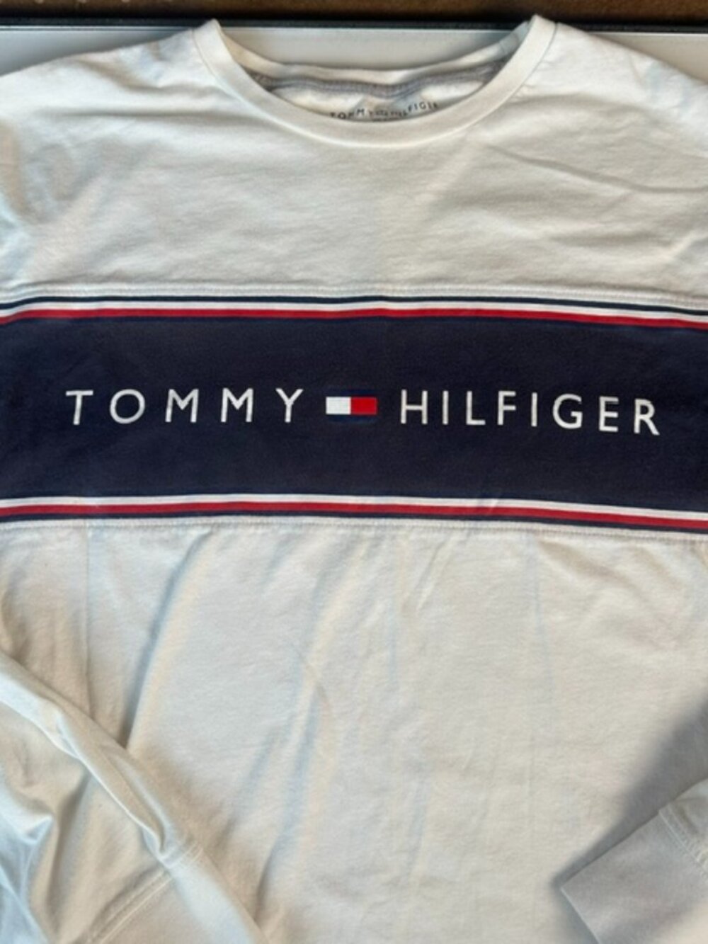 Tommy Hilfiger Men's XL Long Sleeve Logo T-Shirt
